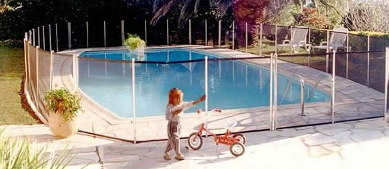 Sécuriser les piscines pour les enfants