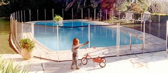 Sécuriser les piscines pour les enfants 