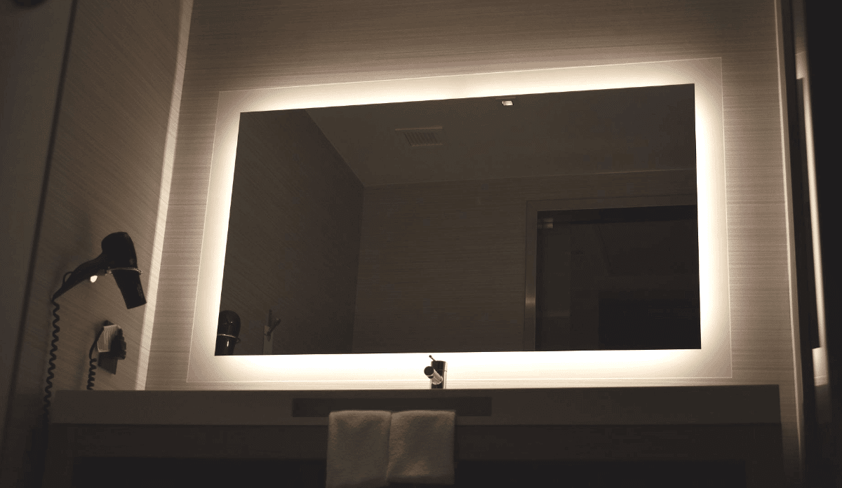 Optimisation de l'éclairage d'une salle de bain - Electricien